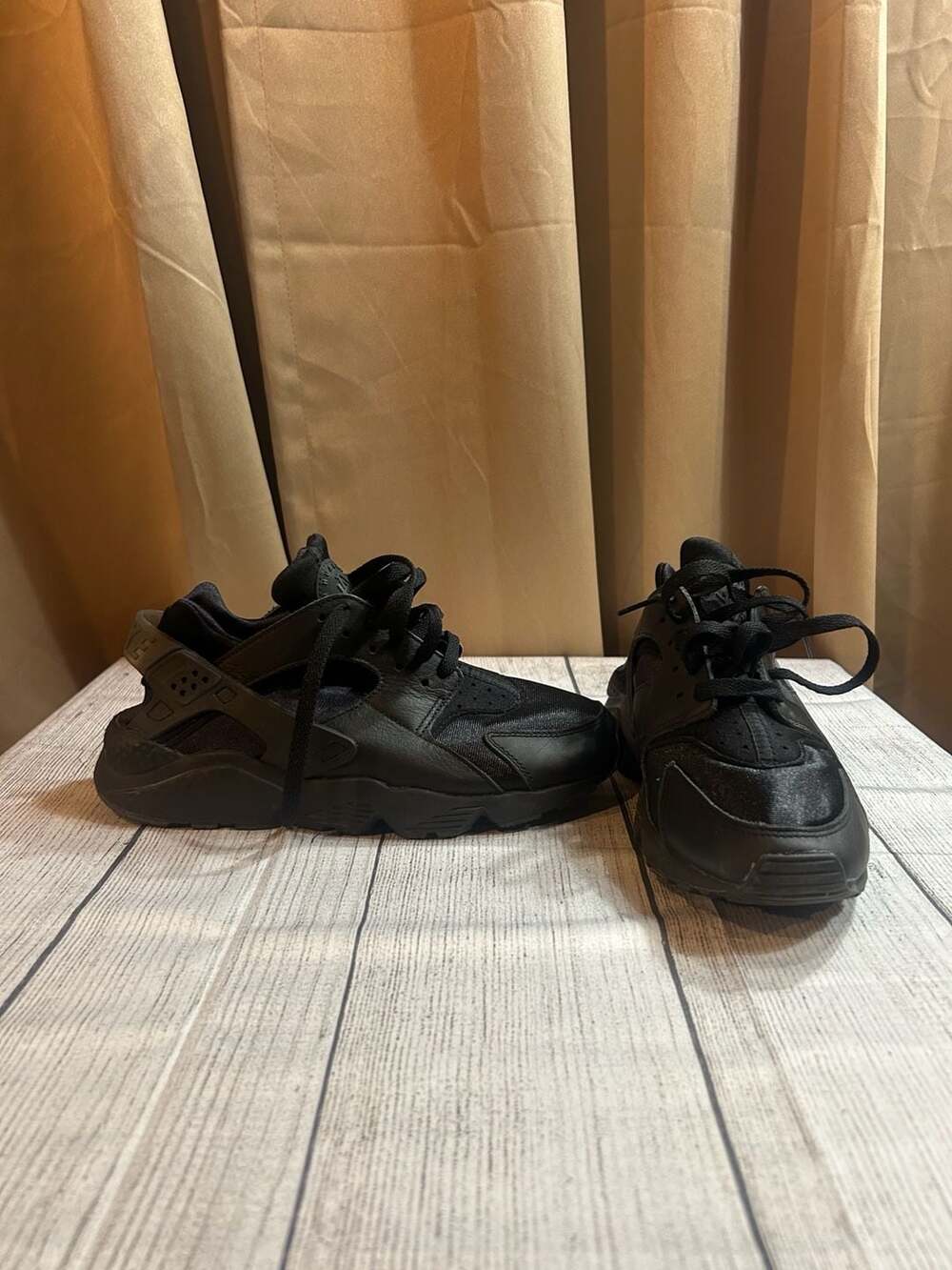 Nike Air Huarache Triple Black Sneakers